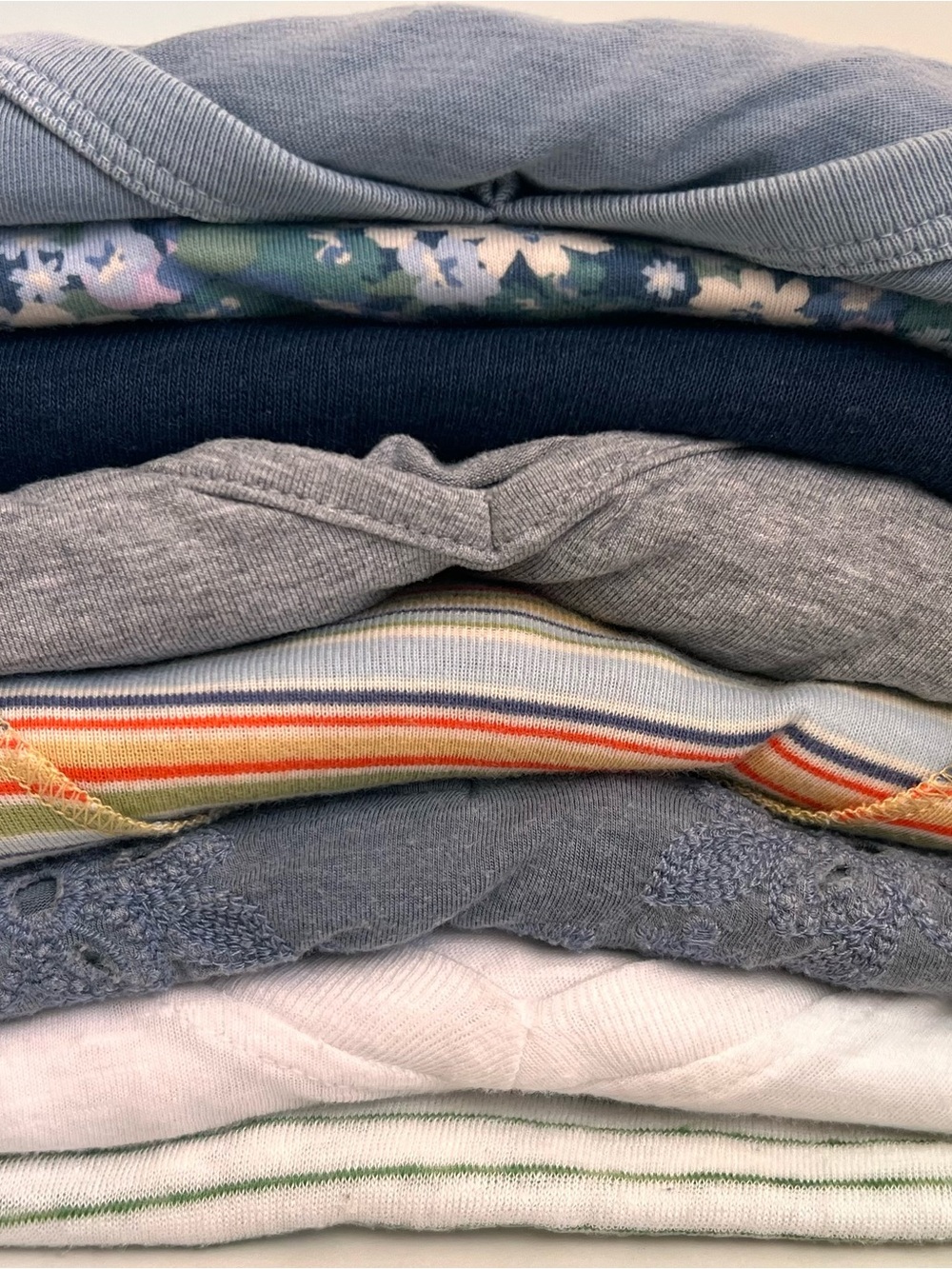 GAP Multi-Color Casual Tops Bundle - White, Navy, Gray, Blue, Floral